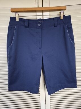 Nike Women's Golf Dri-Fit Shorts Size 6